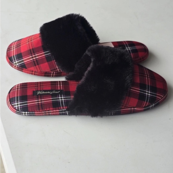 Victoria Secret Slippers Women Red/Black Plaid Fur Signature Mule Satin Sz M (8) - Picture 12 of 15